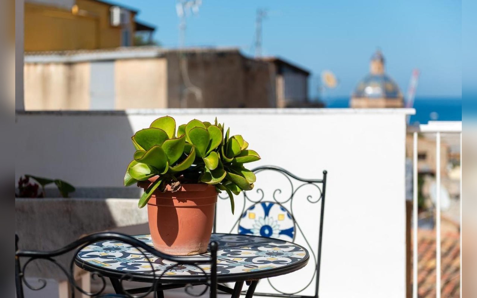 Holiday House Annunziata — Tre unità nel centro storico di Termini Imerese, 
