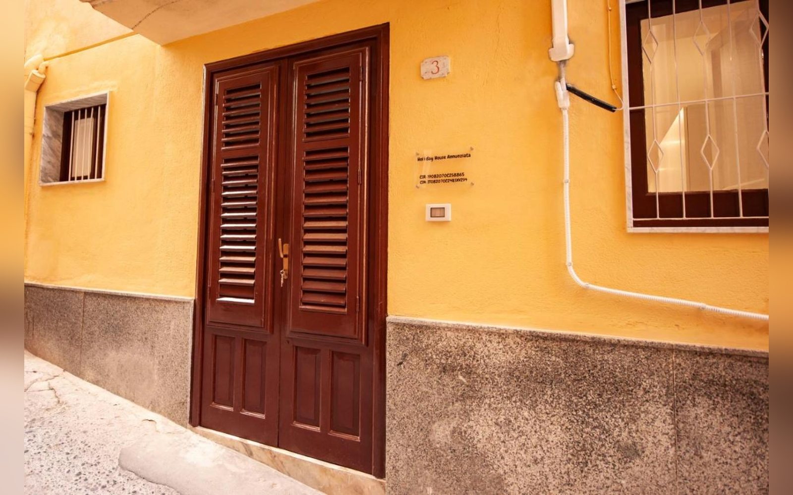 Holiday House Annunziata — Tre unità nel centro storico di Termini Imerese, 