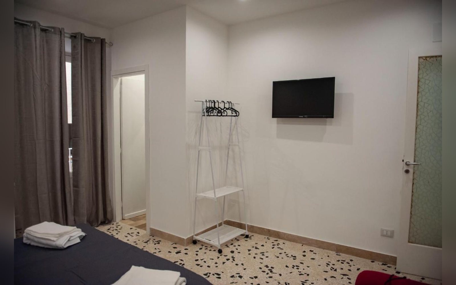 Holiday House Annunziata — Tre unità nel centro storico di Termini Imerese, 